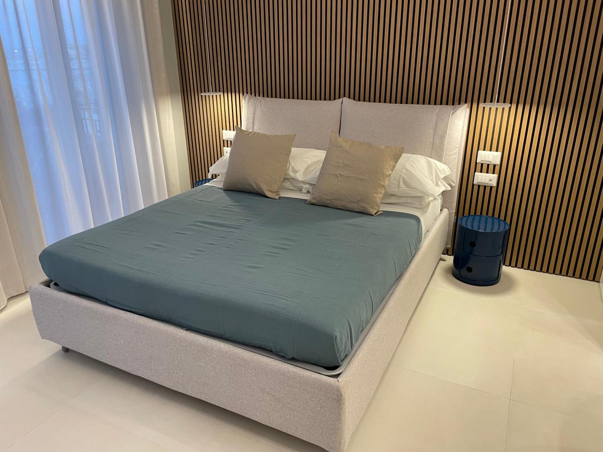 La Finestra Sul Mare Modern Apartment Giardini-Naxos Kültér fotó